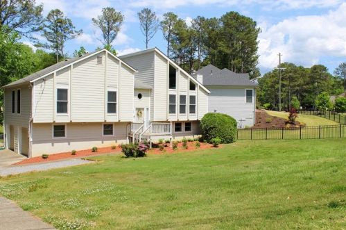 4516 Steinhauer Rd, Marietta, GA 30066-1430