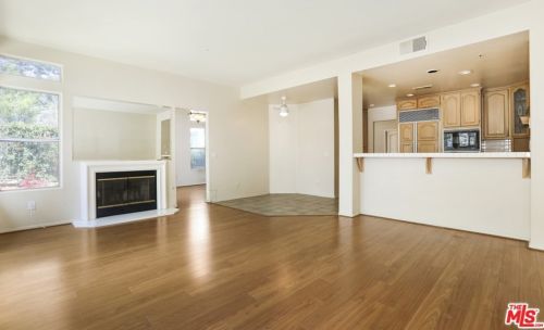 889 Calle Amable, Glendale CA  91208-3058 exterior