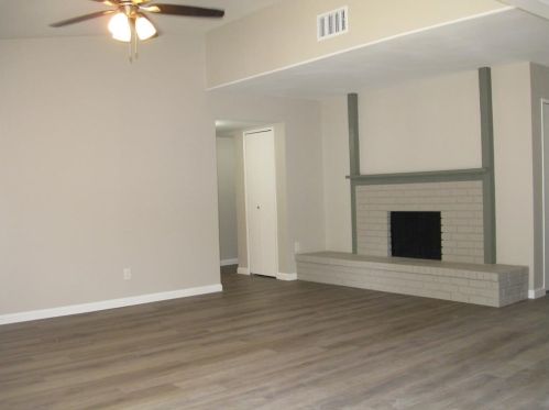 1908 Country Manor Rd, Fort Worth, TX 76134-3507