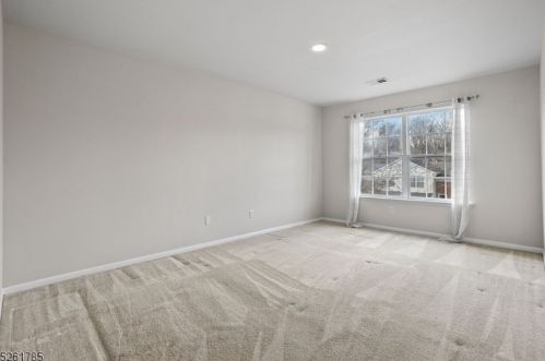27 Grant Way, Princeton NJ  08540-1667 exterior