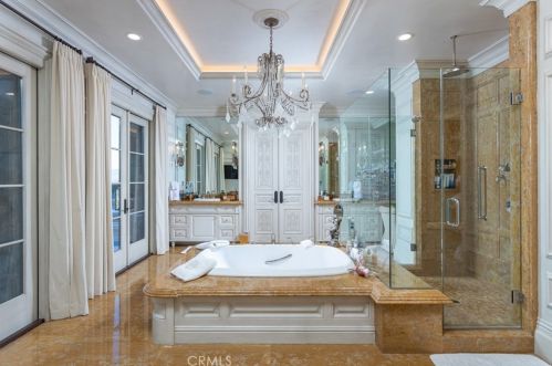 76 Golden Eagle, Irvine CA  92603-0309 exterior