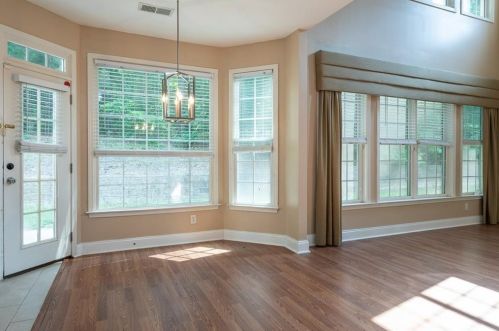275 Lawrence Pl, Atlanta GA  30349-1068 exterior