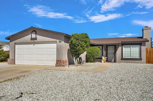 10646 Chesterfield St, El Mirage, CA 92301-4849