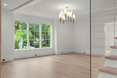 19 Overlook Dr, Greenwich, CT 06830-6713