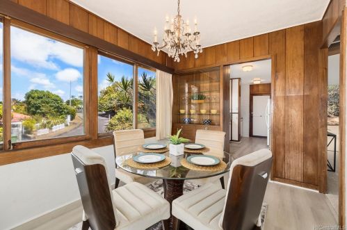 2024 Manoa Rd, Honolulu HI  96822-2120 exterior