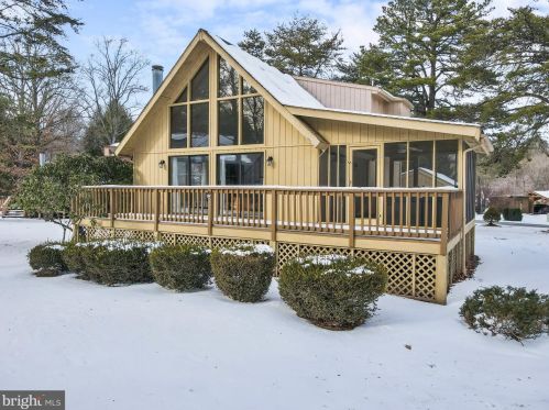 283 The Woods Rd, Hedgesville WV  25427-6886 exterior