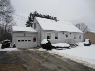 2 Anita St, Rochester, NH 03867-3303