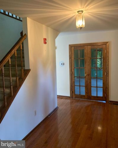 1 Hopewell Ave, Lumberton Township, NJ 08048-9576