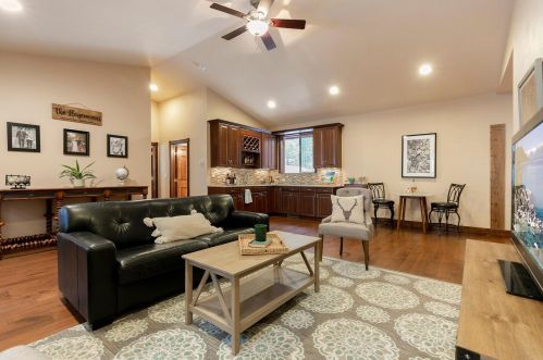 10970 Palisades Dr, Truckee CA  96161-3188 exterior