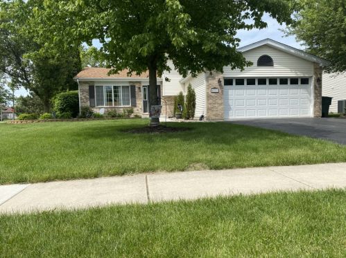 497 Charleston Dr, Mokena, IL 60451-3180