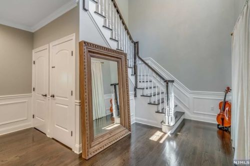 1109 Ridgewood Ave, Ridgewood, NJ 07450-3931