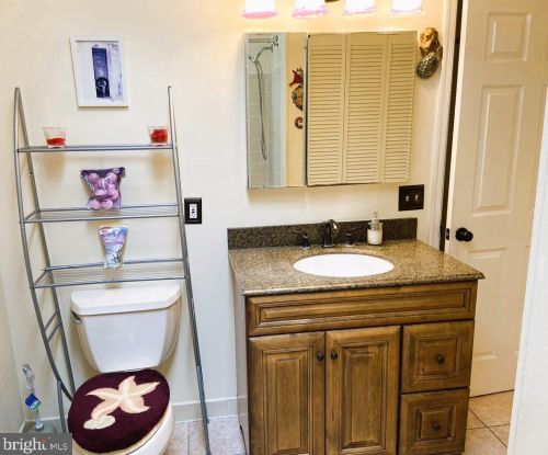 7615 Weather Worn Way, Columbia MD 21046-1490 exterior