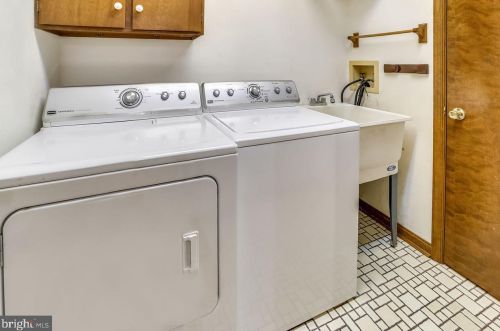 737 Sharpsburg Dr, Davidsonville MD 21035-1927 exterior