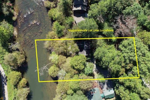 133 Muller Ln, Ellijay, GA 30540-5379