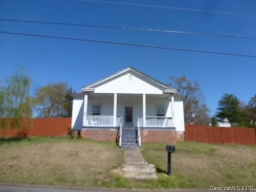 5 Walnut St, Beckhamville, SC 29055-1532