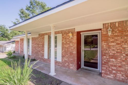 1601 25th St, Huntsville, TX 77340-5505