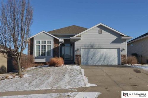 7417 160th St, Bennington, NE 68007-1869
