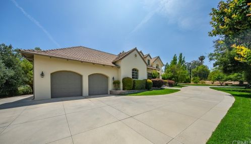 650 Sunset Dr, Redlands, CA 92373-7290