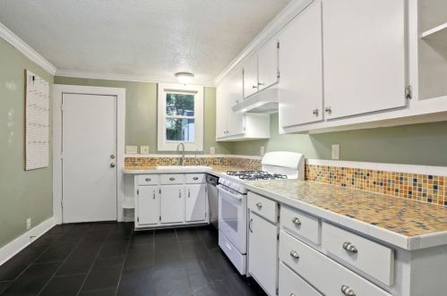 955 Hall Pl, Atlanta GA  30318-4926 exterior