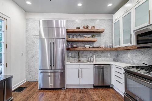 2344 Hurst Dr, Atlanta GA  30305-4233 exterior