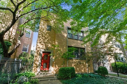 6146 Richmond St, Chicago, IL 60629-2618