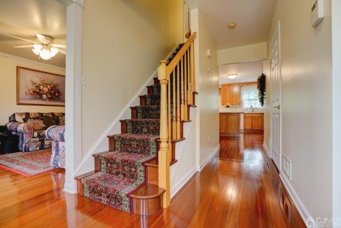 33 Alexis Ln, Edison, NJ 08820-4615