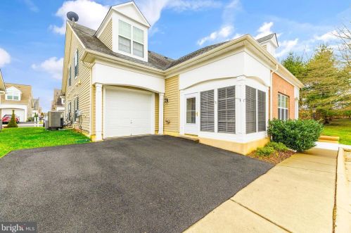 27 Harpers Mill Way, Lovettsville, VA 20180-2046