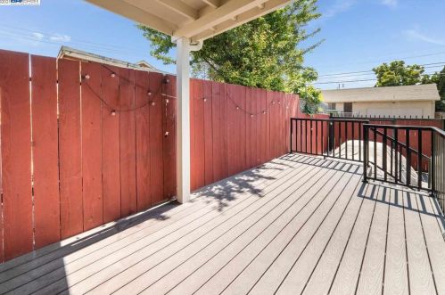 3011 Mabel St, Berkeley, CA 94702-2419