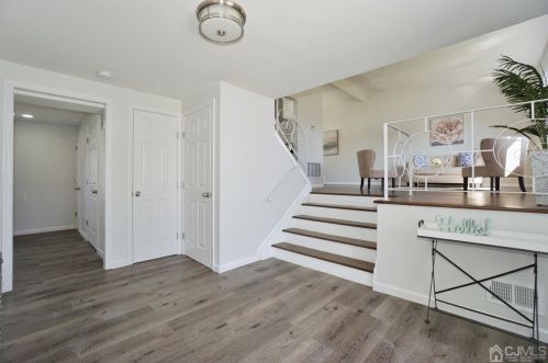 28 Adams St, Old Bridge, NJ 08857-2112