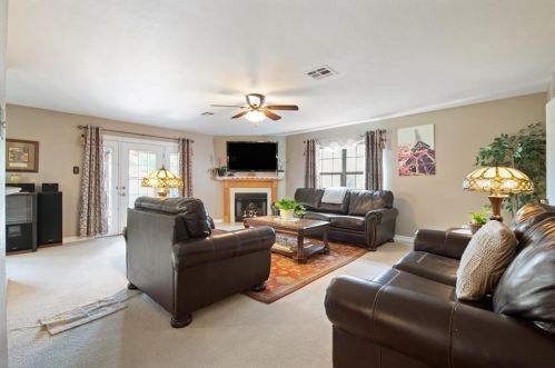 11200 Chatam Berry Ln, Austin TX  78748-3935 exterior