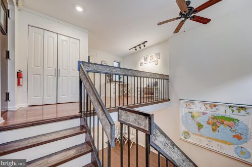 211 Christian St, Philadelphia, PA 19147-4216