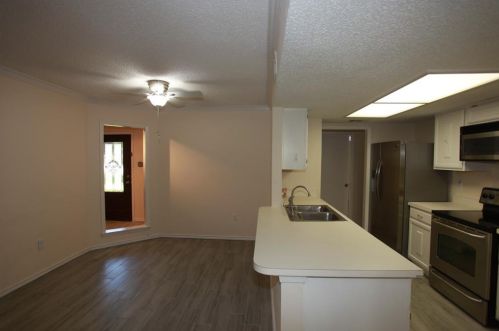 2623 Wentwood Dr, Carrollton TX  75007-5807 exterior