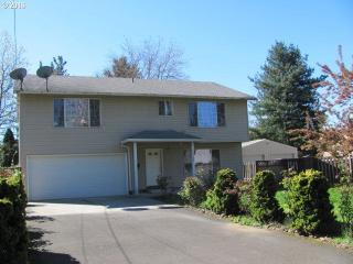12628 Ellis St, Portland, OR 97236-4214