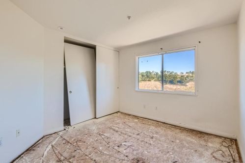 1001 Mountvale Ct, Anaheim CA  92808-2108 exterior