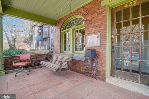 437 44 St, Philadelphia PA 19104-2910 exterior