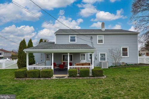 1604 Robert Rd, Lancaster PA  17601-5635 exterior