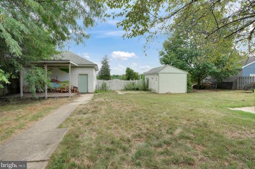 251 Hanover St, Carlisle PA  17013-1928 exterior