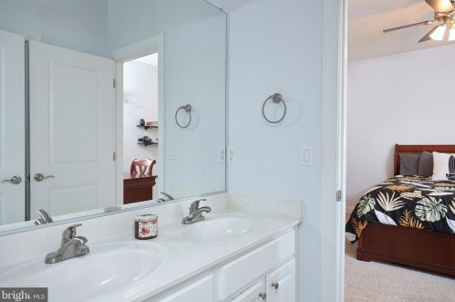 309 Reserve Gate Ter, Silver Spring MD 20905-5040 exterior