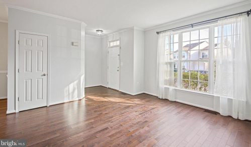 14062 Hawkeye Run Ct, Bristow, VA 20136-2432