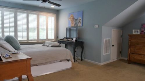 2622 Ellwood Dr, Atlanta GA  30305-3828 exterior