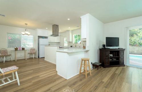 3451 Mevel Pl, Glendale CA  91214-1141 exterior