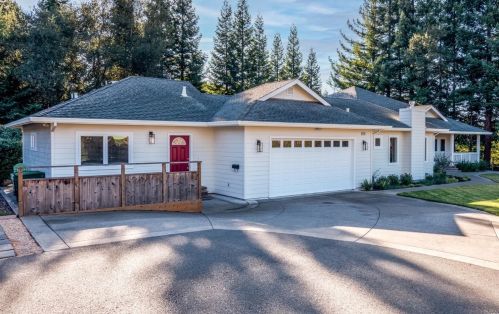 8547 Graton Rd, Sebastopol, CA 95472-2402