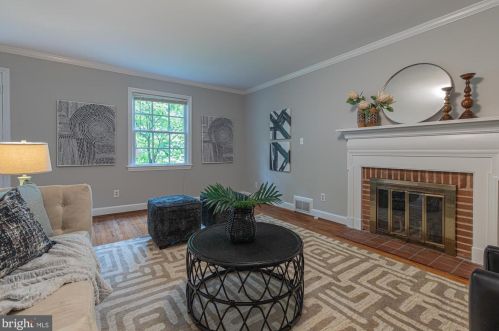 303 Melbourne Ave, Silver Spring MD 20901-2818 exterior