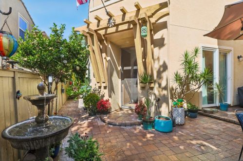 1482 Caminito Sicilia, Chula Vista CA  91915-4142 exterior