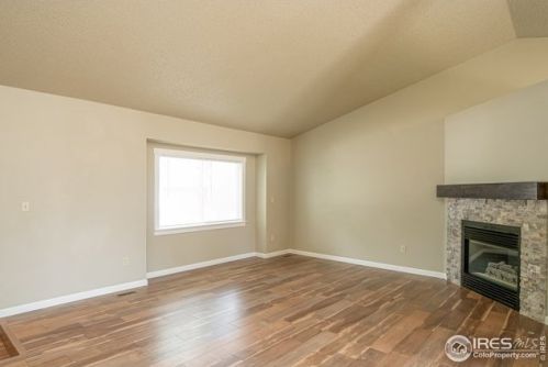 1214 Belle Dr, Loveland CO 80537-3704 exterior