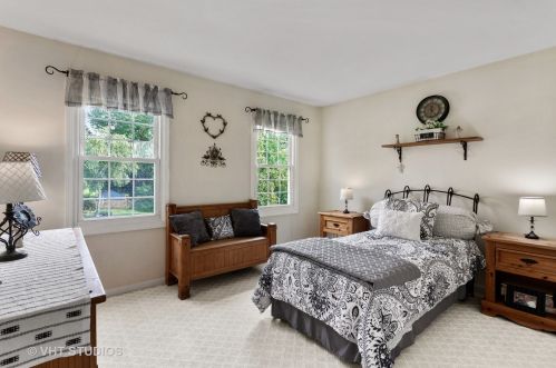 864 Burning Trl, Carol Stream IL  60188-9190 exterior