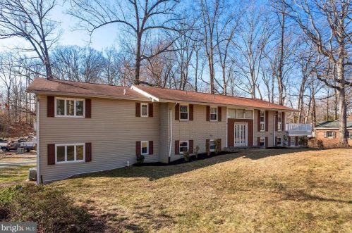 18402 Cedar Dr, Triangle VA  22172-1414 exterior