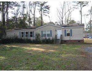 220 1st St, Midway, GA 31320-6952