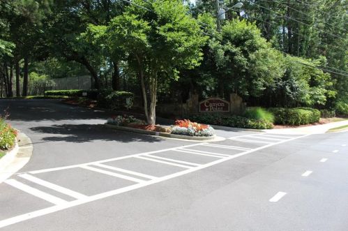 2015 Canyon Point Cir, Roswell, GA 30076-5107