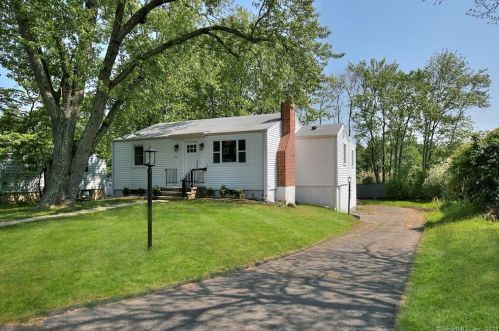25 County St, Norwalk, CT 06851-4301